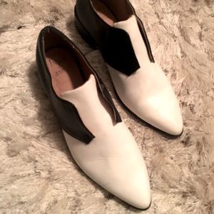Funky Black and White Flats ~ Women’s size 7.5